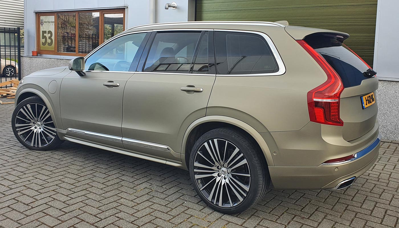 Carwrapping met A-merk folies, onderscheidende designs.