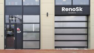 Gevelreclame, gevelsigning, winkels, bedrijfsgebouwen