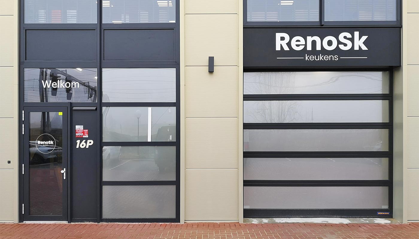 Gevelreclame, gevelsigning, winkels, bedrijfsgebouwen