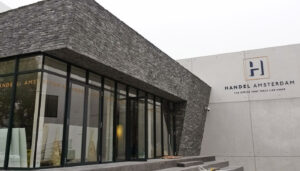 Gevelreclame, gevelsigning, winkels, bedrijfsgebouwen