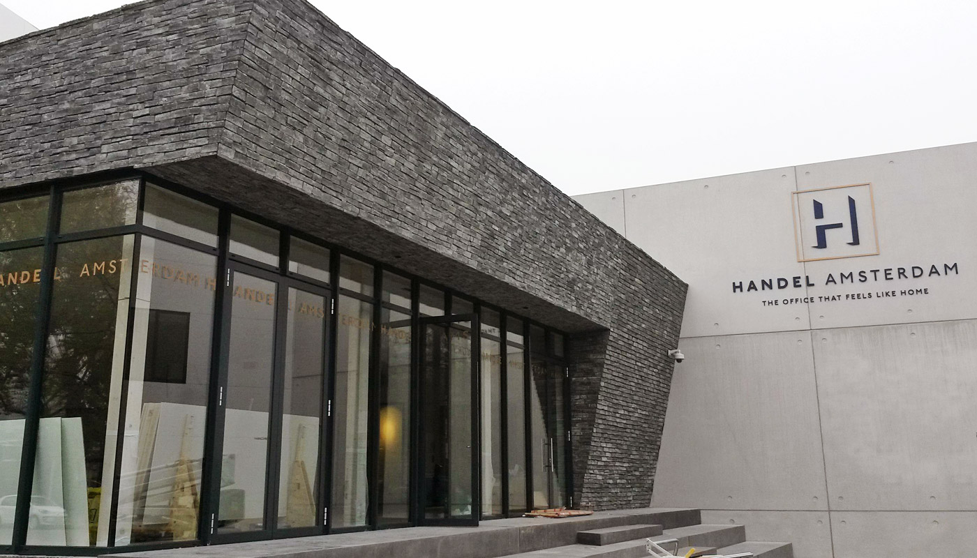 Gevelreclame, gevelsigning, winkels, bedrijfsgebouwen