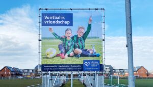 Bedrukte vlaggen, banieren, frame spandoeken en beachflags