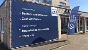 Bedrukte vlaggen, banieren, frame spandoeken en beachflags